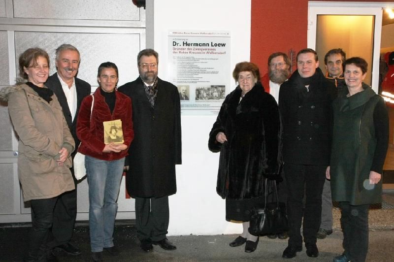 Bettina Jaschka, Stadtrat Christian Schrefel, Mercedes Echerer (Verlag Die2), Markus Loew, Ingeborg Loew, Walter Mayr, Wolfgang Galler, Stefan Eminger , Buergermeisterin Anna Steindl