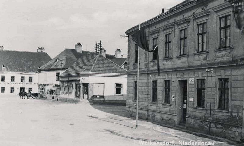 Das enteignete Haus der Familie Hauser am heutigen Julius Bittner-Platz